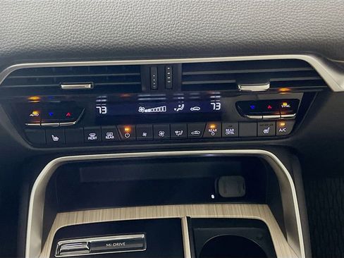 Certified 2025 MAZDA CX-90 Plug-In Hybrid w/Premium Sport image 22