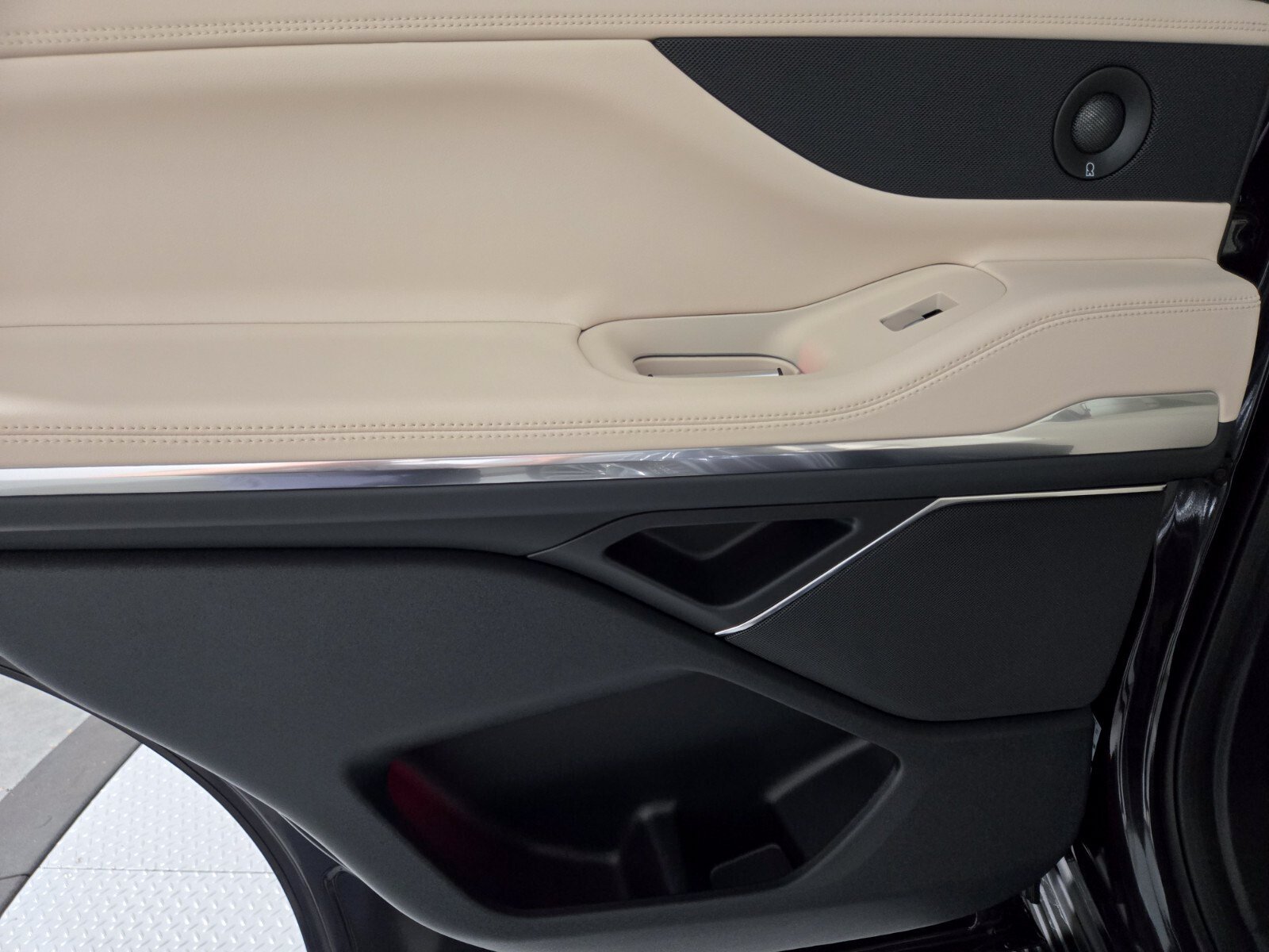 New 2027 Lincoln Navigator Premiere AWD/4WD image 23