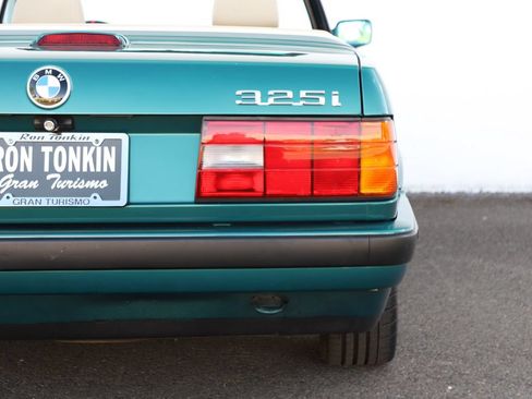 Used 1992 BMW 325i Convertible RWD image 30