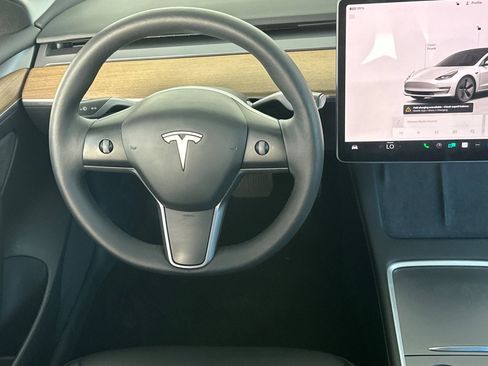 Used 2023 Tesla Model 3 Standard Range RWD image 15