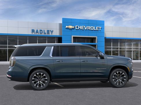 New 2026 Chevrolet Suburban High Country image 29