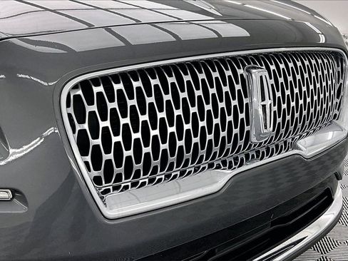 Used 2022 Lincoln Nautilus FWD image 28