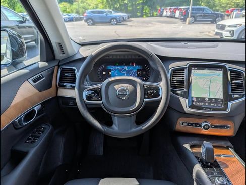 Certified 2024 Volvo XC90 B6 Plus w/ Protection Package AWD/4WD image 11