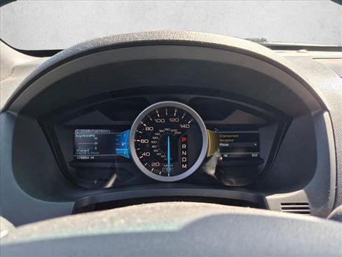 Used 2015 Ford Explorer XLT w/ Equipment Group 202B FWD image 11