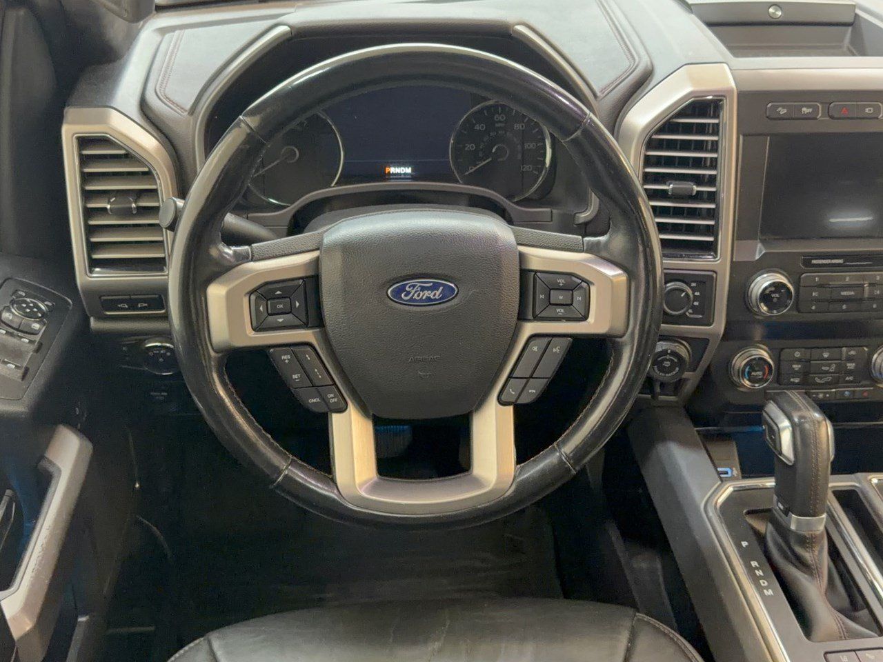 Used 2019 Ford F150 Platinum w/ Equipment Group 701A Luxury AWD/4WD image 10