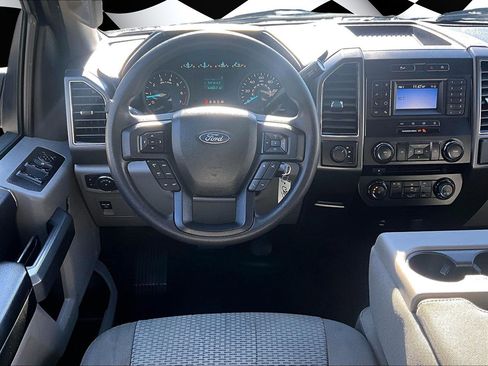 Certified 2018 Ford F150 XLT image 5