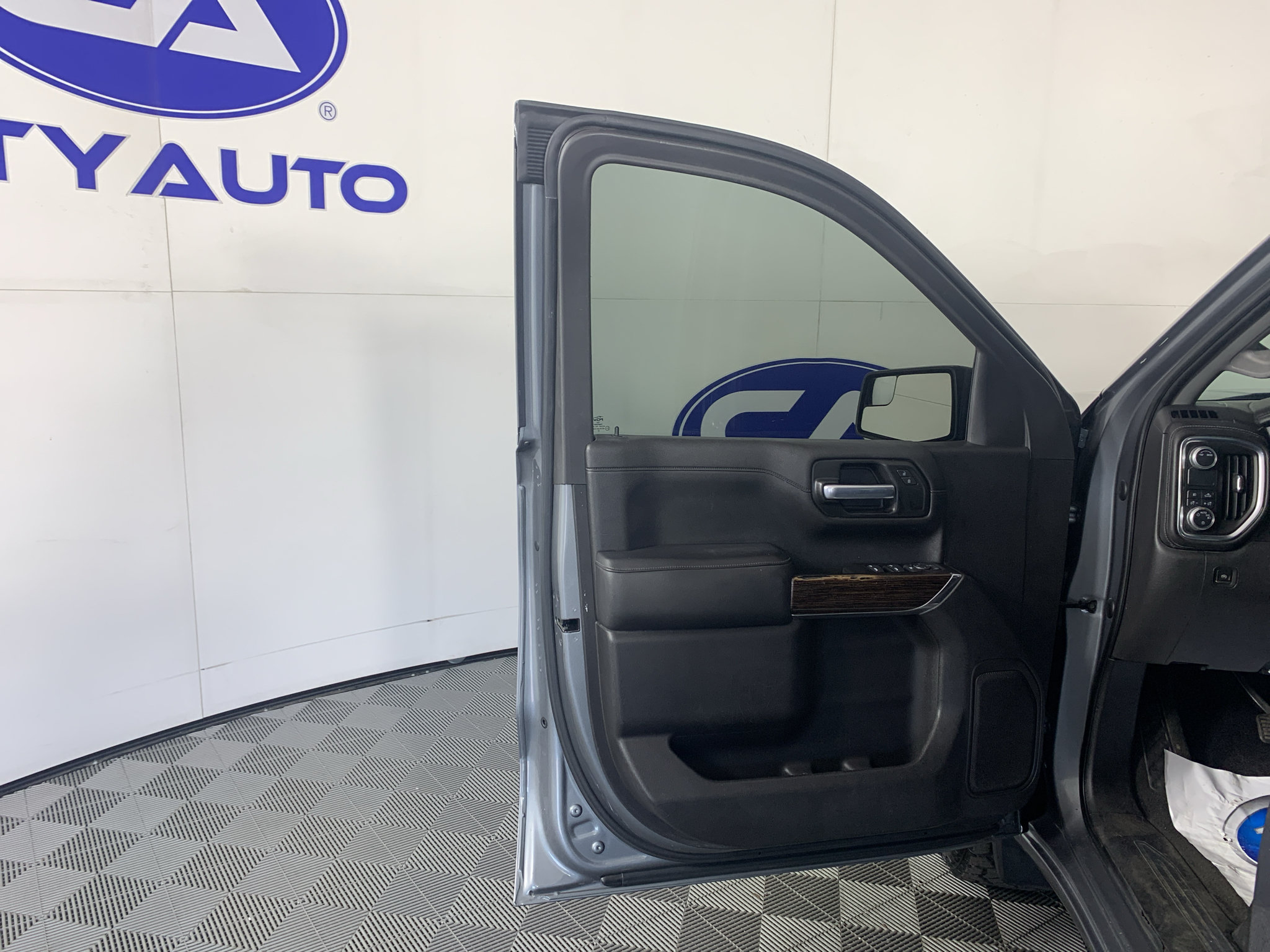 Used 2020 GMC Sierra 1500 Elevation w/ Elevation Value Package RWD image 12