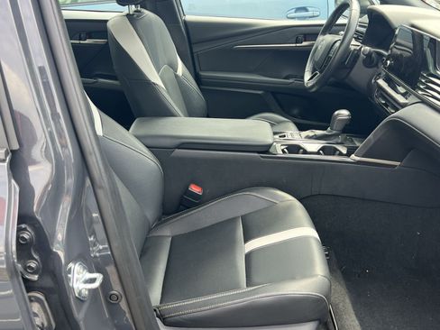 Used 2025 Toyota Camry SE FWD image 23