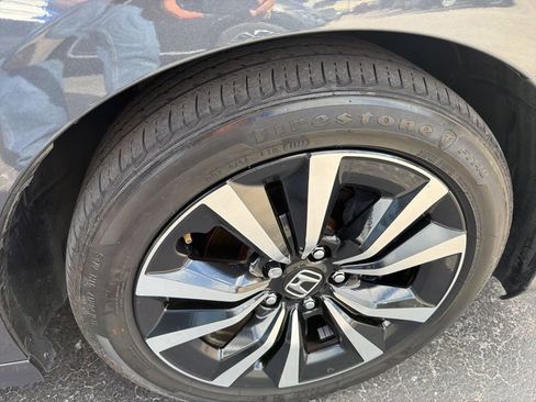 Used 2024 Honda Civic EX image 11