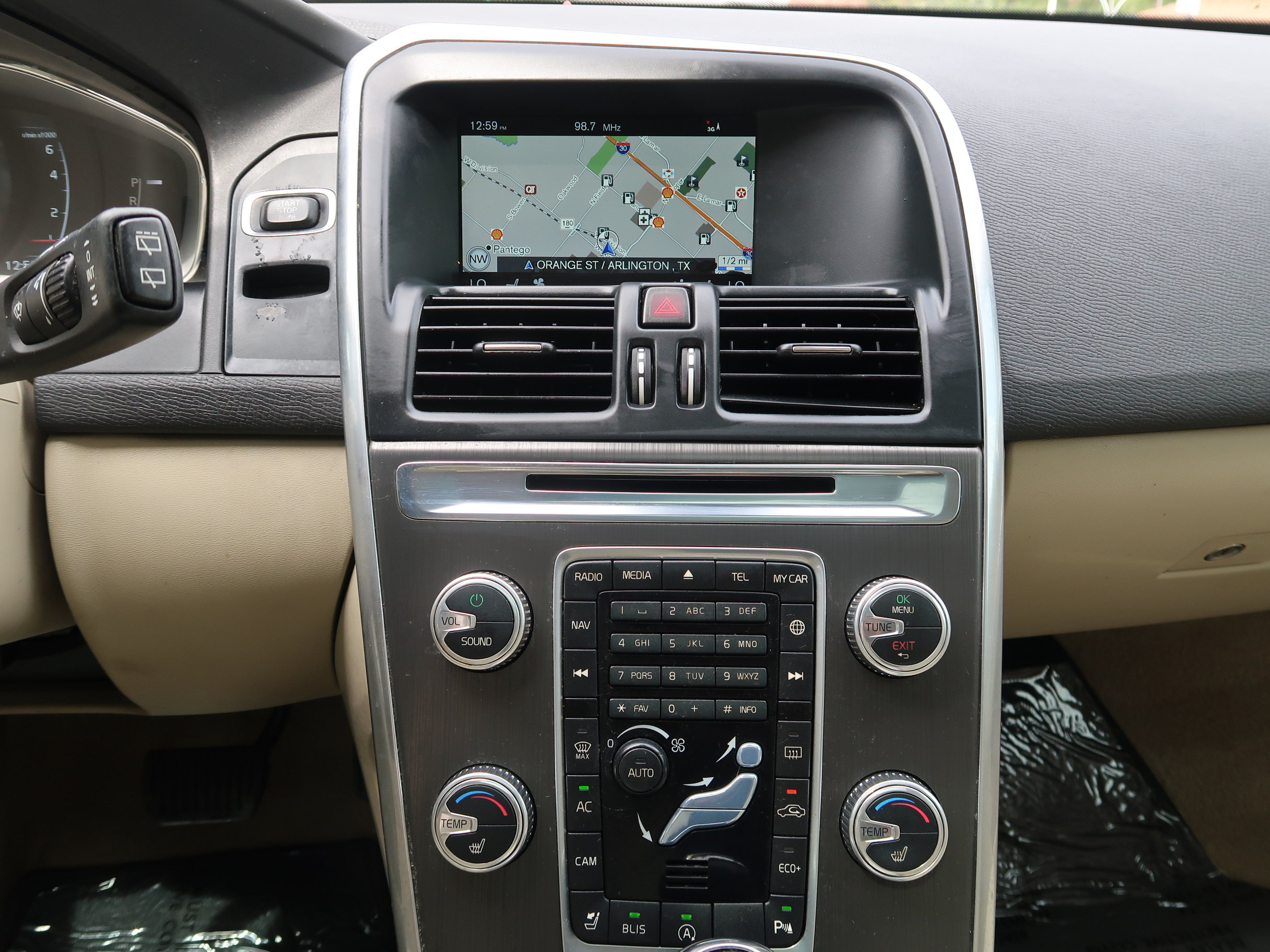 Used 2015 Volvo XC60 T5 Premier w/ Proximity Package FWD image 19