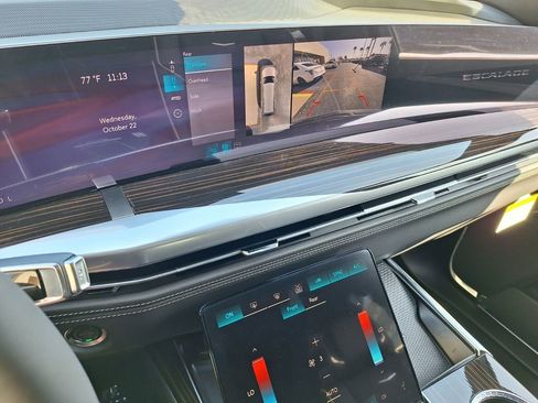 New 2026 Cadillac Escalade ESV Luxury w/ LPO, Radiant Package image 16