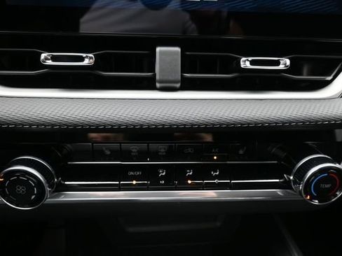 New 2026 Chevrolet Equinox LT FWD image 38
