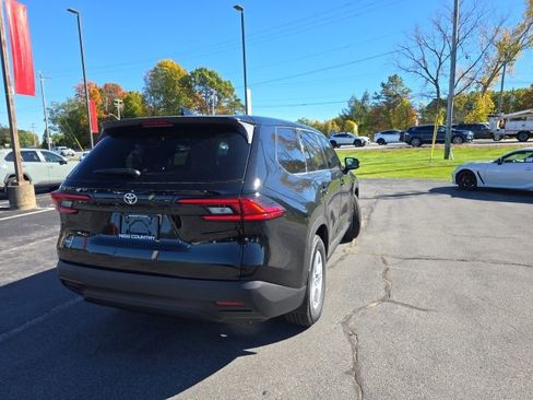 New 2026 Toyota Grand Highlander LE image 3