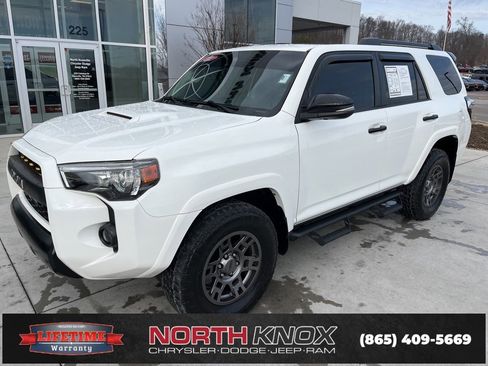 Used 2020 Toyota 4Runner Venture image 1
