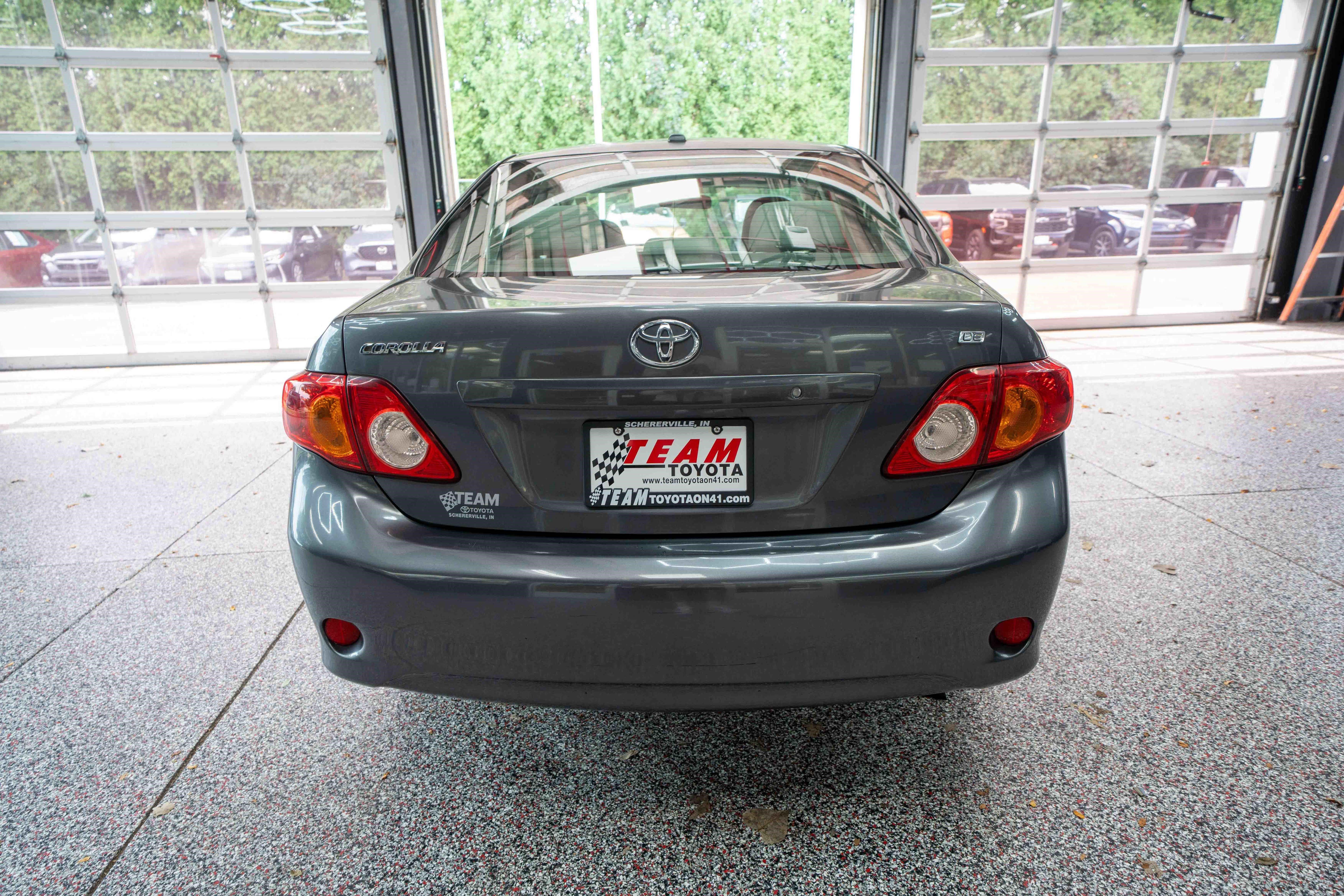 Used 2010 Toyota Corolla LE FWD image 3