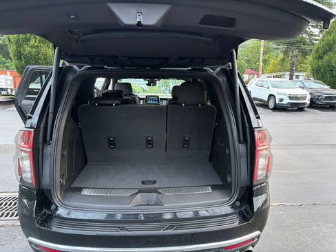 Used 2023 Chevrolet Tahoe Premier AWD/4WD image 34