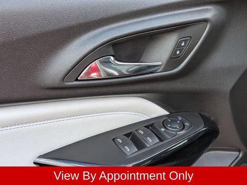 Used 2025 Chevrolet Trax LT w/ LT Convenience Package FWD image 13