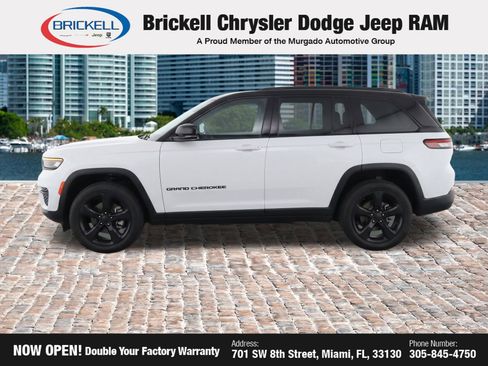 Used 2023 Jeep Grand Cherokee Altitude RWD image 6