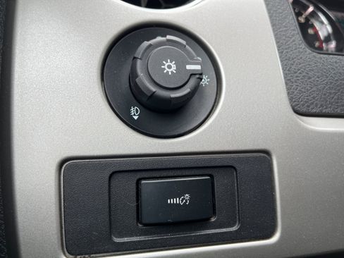 Used 2013 Ford F150 FX4 w/ Luxury Equipment Group AWD/4WD image 21