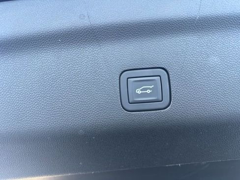 Used 2025 GMC Yukon Denali Ultimate w/ LPO, Floor Liner Package image 65