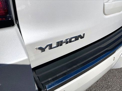 Used 2019 GMC Yukon Denali w/ Denali Ultimate Package image 32