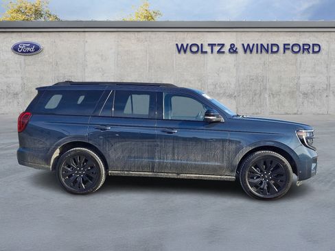 Certified 2025 Ford Expedition Platinum w/ Stealth Appearance Package image 7