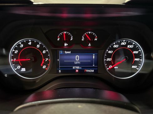 Used 2020 Chevrolet Camaro LT w/ RS Package image 18