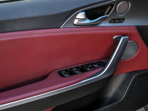 Used 2020 Kia Stinger GT1 AWD/4WD image 20