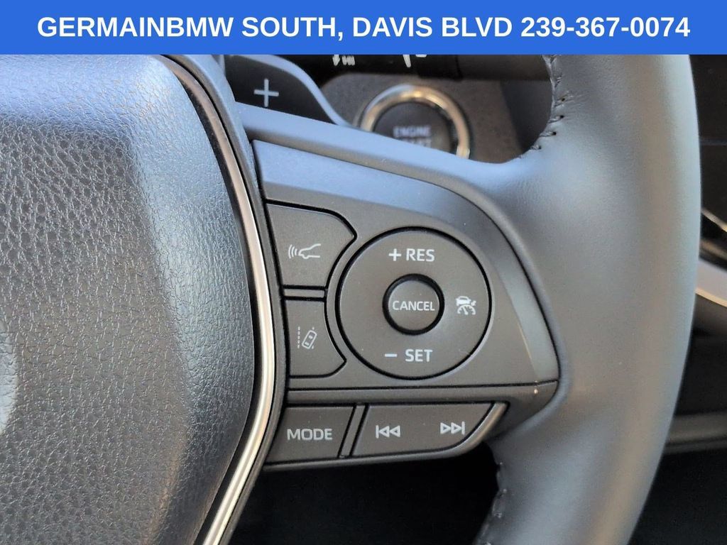 Used 2018 Toyota Camry SE w/ Convenience Package FWD image 26
