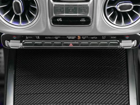 Used 2025 Mercedes-Benz G 63 AMG 4MATIC image 35