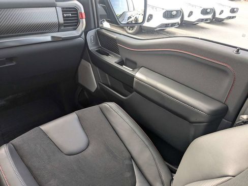 Used 2025 Ford F150 Raptor AWD/4WD image 17