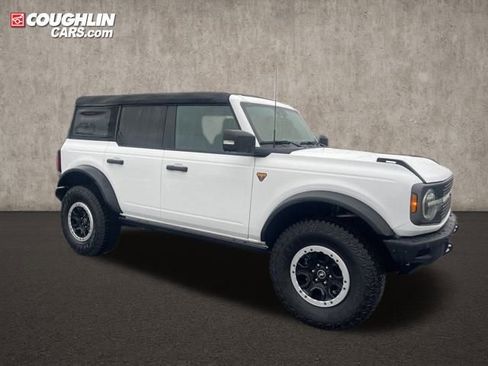 Used 2024 Ford Bronco Badlands image 5