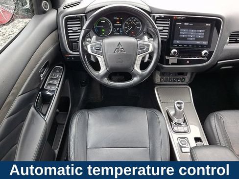 Used 2020 Mitsubishi Outlander SEL AWD/4WD image 3