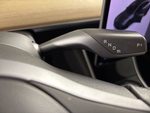 Used 2020 Tesla Model Y Long Range image 29