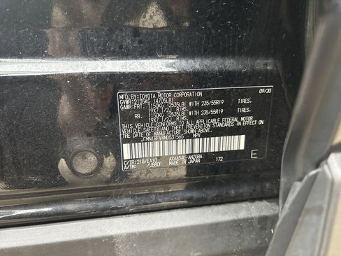 Used 2021 Toyota RAV4 Limited image 35