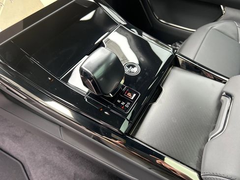 New 2025 Land Rover Range Rover Sport SV Edition Two image 13