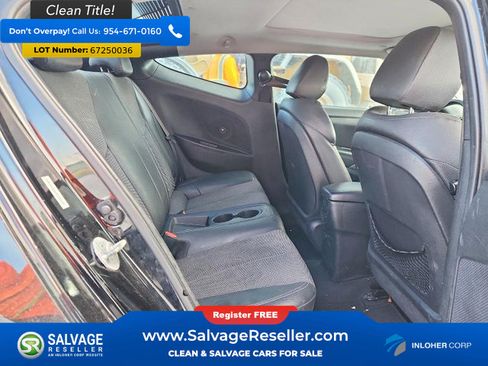 Used 2014 Hyundai Veloster w/ Technology Package 03 FWD image 13