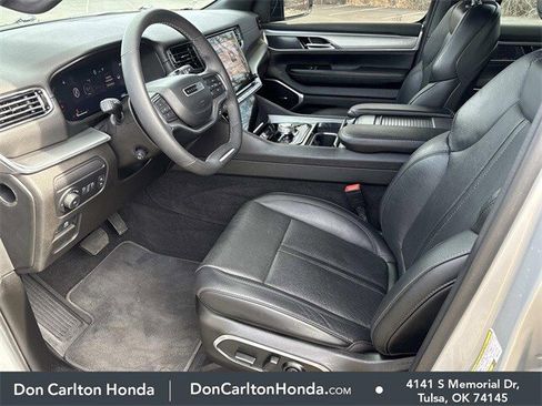 Used 2023 Jeep Wagoneer Series II image 14