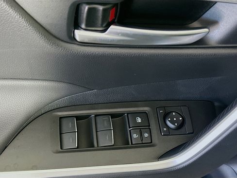 Used 2025 Toyota RAV4 XLE w/ Convenience Package image 15