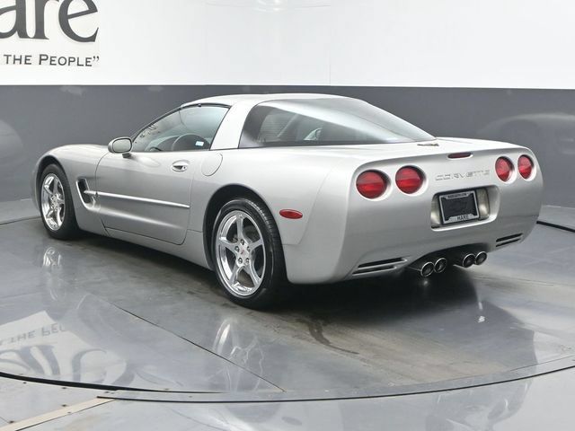 Used 2004 Chevrolet Corvette Coupe RWD image 28