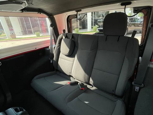Used 2021 Jeep Wrangler Sport AWD/4WD image 22