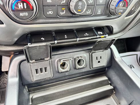 Used 2015 Chevrolet Silverado 2500 LTZ w/ LTZ Plus Package image 34