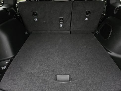 Used 2026 Jeep Grand Cherokee Limited w/ Limited Altitude Package RWD image 9