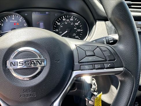 Used 2020 Nissan Rogue S FWD image 24