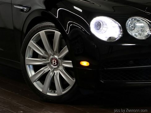 Used 2018 Bentley Flying Spur V8 image 3