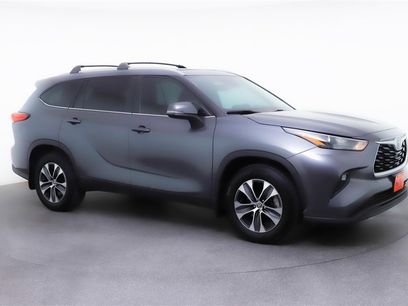 Used 2023 Toyota Highlander XLE