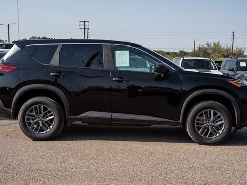 Used 2023 Nissan Rogue S FWD image 4