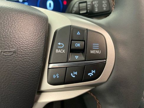 New 2025 Ford Explorer Active image 22