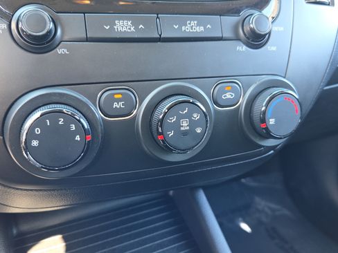 Used 2017 Kia Forte LX w/ LX Popular Package FWD image 19
