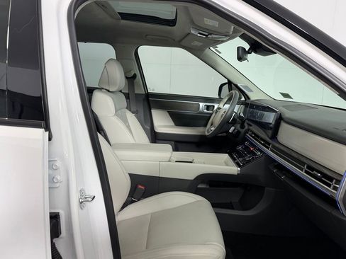 Used 2025 Hyundai Santa Fe Calligraphy FWD image 29